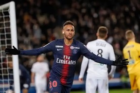 爱游戏中国-内马尔关键节点高光表现，巴塞罗那带队取胜！-爱游戏中国